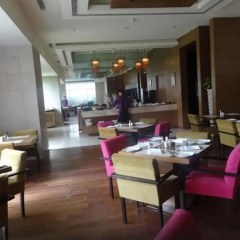 Отель Royal Orchid Central Jaipur питание