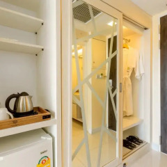 Отель Andaman Embrace Patong 5* Номер Делюкс с двуспальной кроватью фото 9