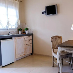 Апартаменты Golden Sun Apartments Студия Делюкс с различными типами кроватей