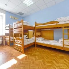 Хостел Кровать на Дерибасовской Кровать в женском общем номере с двухъярусной кроватью