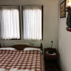 Отель Tacheva Family House - Pool Access Коттедж фото 19