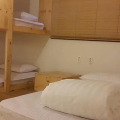 Отель High Street Guest House Hongdae 2* Апартаменты с различными типами кроватей фото 10
