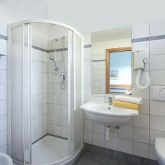 Hotel Iones Римини ванная