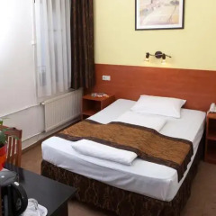 King's Hotel 3* Стандартный номер с различными типами кроватей фото 4