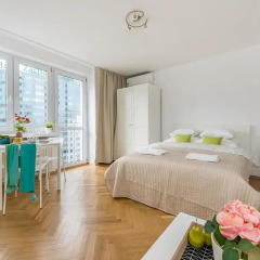 Апартаменты Rondo ONZ P&O Apartments Студия Делюкс с различными типами кроватей фото 5