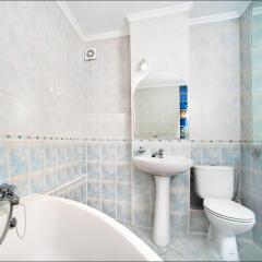 Отель Apartament Przechodnia Варшава ванная