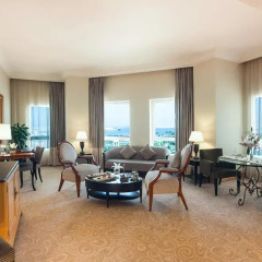 Movenpick Hotel Doha 4* Улучшенный номер с различными типами кроватей фото 4