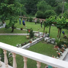 Отель Guesthouse Happy Life Болгария, Трявна - отзывы, цены и фото номеров - забронировать отель Guesthouse Happy Life онлайн балкон