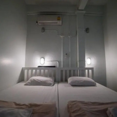 Lit Up Hostel & Gallery Бангкок спа фото 2
