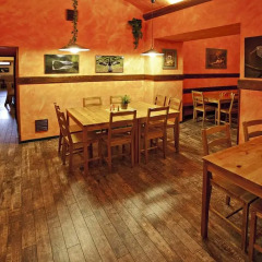 A Plus Hotel and Hostel Кровать в общем номере с двухъярусной кроватью