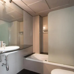Отель Valencia Luxury Attics Ayuntamiento Валенсия ванная