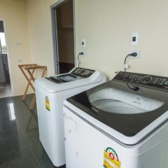 Отель Feung Nakorn Balcony Rooms and Cafe 3* Стандартный номер с различными типами кроватей фото 4