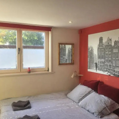 Отель Houseboat Westerdok Нидерланды, Амстердам - отзывы, цены и фото номеров - забронировать отель Houseboat Westerdok онлайн комната для гостей фото 2