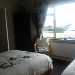 Отель Ballyheefy Lodge в номере
