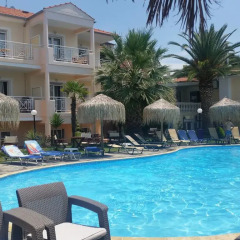 Potos Hotel бассейн фото 3