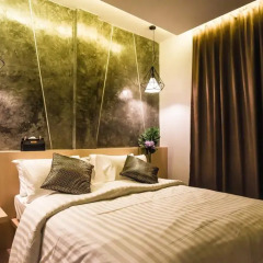 OneLoft Hotel 4* Улучшенный номер с двуспальной кроватью фото 3