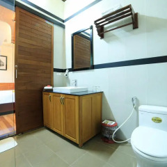 Отель Quang Xuong Homestay ванная фото 2