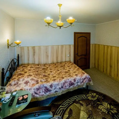 Гостиница Лондон-Париж 3* Полулюкс с двуспальной кроватью