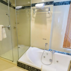 Отель Centre Point Sukhumvit 10 4* Люкс с различными типами кроватей фото 10