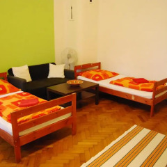 Boomerang Hostel and Apartments Стандартный номер с различными типами кроватей (общая ванная комната) фото 5