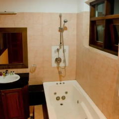 Отель Aaron Beach Villa спа фото 2