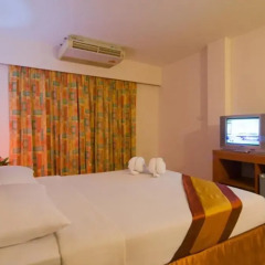 Eastiny Bella Vista Hotel & Residence Паттайя комната для гостей фото 3