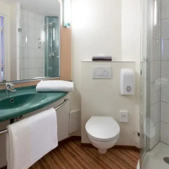 Отель ibis Luxembourg Aéroport ванная