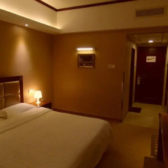 Tianjin Inner Mongolia Jinma Hotel комната для гостей фото 4