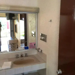 Sands Acapulco Hotel & Bungalows 2* Бунгало с разными типами кроватей фото 14