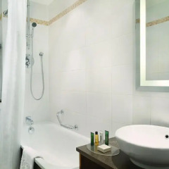 Отель Hilton Brighton Metropole 4* Стандартный номер с разными типами кроватей фото 2