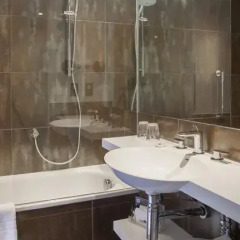 Отель Holiday Inn London Kings Cross / Bloomsbury 4* Стандартный номер с различными типами кроватей фото 5