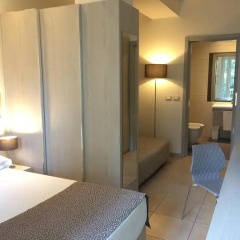 Hotel Accademia 3* Улучшенный семейный номер с разными типами кроватей фото 10