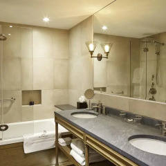 Отель Auberge Saint-Antoine Люкс с различными типами кроватей фото 15