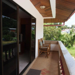Отель Waree's Guesthouse балкон