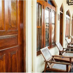 Отель International Beach Hotel & Restaurant Шри-Ланка, Хиккадува - отзывы, цены и фото номеров - забронировать отель International Beach Hotel & Restaurant онлайн интерьер отеля