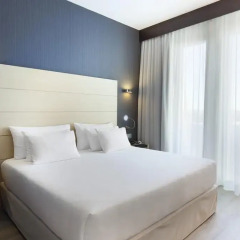 Отель NH Collection Milano President 5* Улучшенный номер с различными типами кроватей фото 2