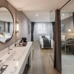 Отель Hotel28 Myeongdong Южная Корея, Сеул - отзывы, цены и фото номеров - забронировать отель Hotel28 Myeongdong онлайн балкон