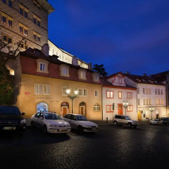 Отель Design Neruda 4* Улучшенный номер с различными типами кроватей фото 18