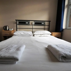 St Christopher's Edinburgh Hostel Эдинбург сейф в номере