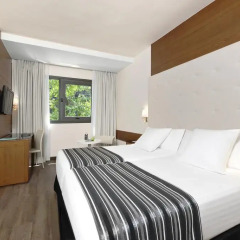 Отель Melia Galgos 4* Стандартный семейный номер с двуспальной кроватью фото 2