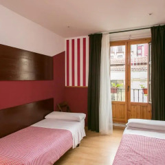 Отель Hostal La Casa de La Plaza Стандартный номер с 2 отдельными кроватями (общая ванная комната) фото 7