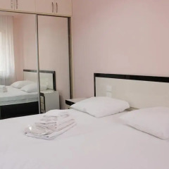 Апартаменты Rent in Yerevan - Apartments on Sakharov Square комната для гостей фото 4
