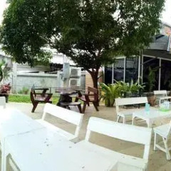 Ban Bua Resort & Hotel