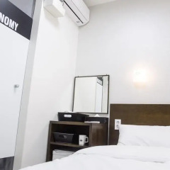 Отель Ekonomy Guesthouse Haeundae 3* Стандартный номер с различными типами кроватей фото 11