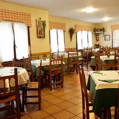 Отель Hostal Remoña питание