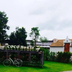 Отель De Coco House Sriracha 3* Коттедж с различными типами кроватей фото 13