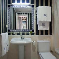 HRC Hotel 3* Стандартный номер с различными типами кроватей фото 2