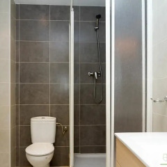Отель ApartEasy Family Ciutadella Park Барселона ванная