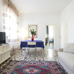 Апартаменты Venice Apartments San Samuele Венеция комната для гостей фото 5