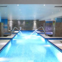 Отель Holiday Inn Riyadh Al-Qasr бассейн фото 3